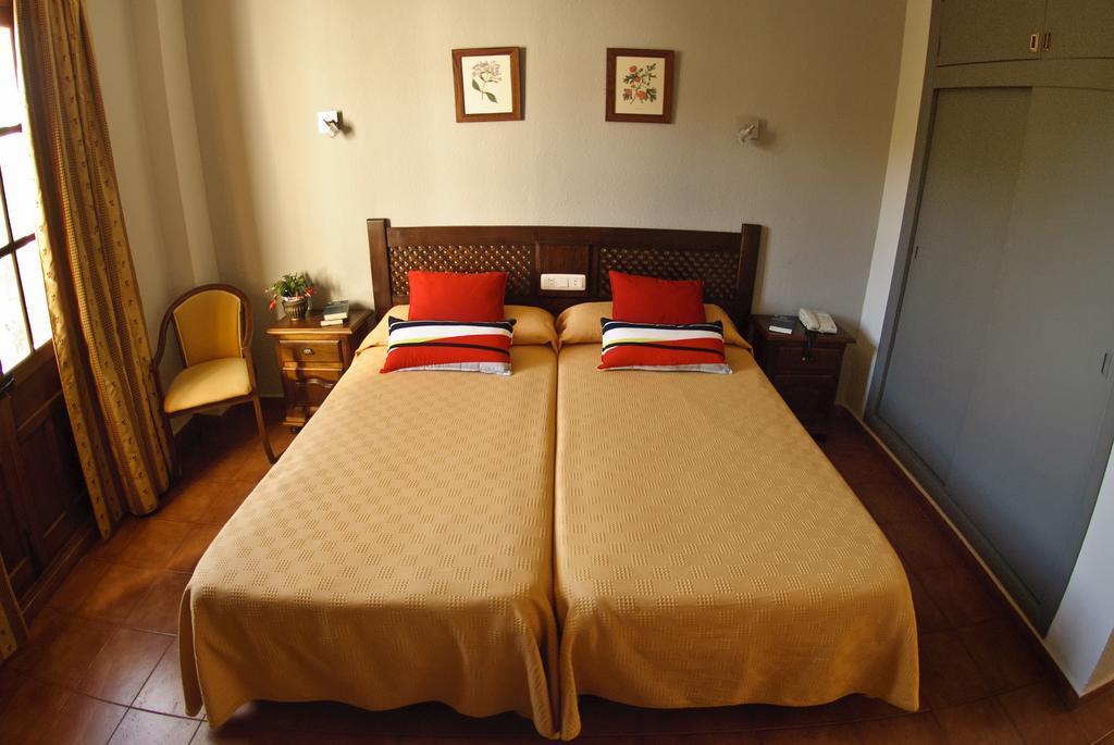 Hotel Galaroza Sierra Kültér fotó